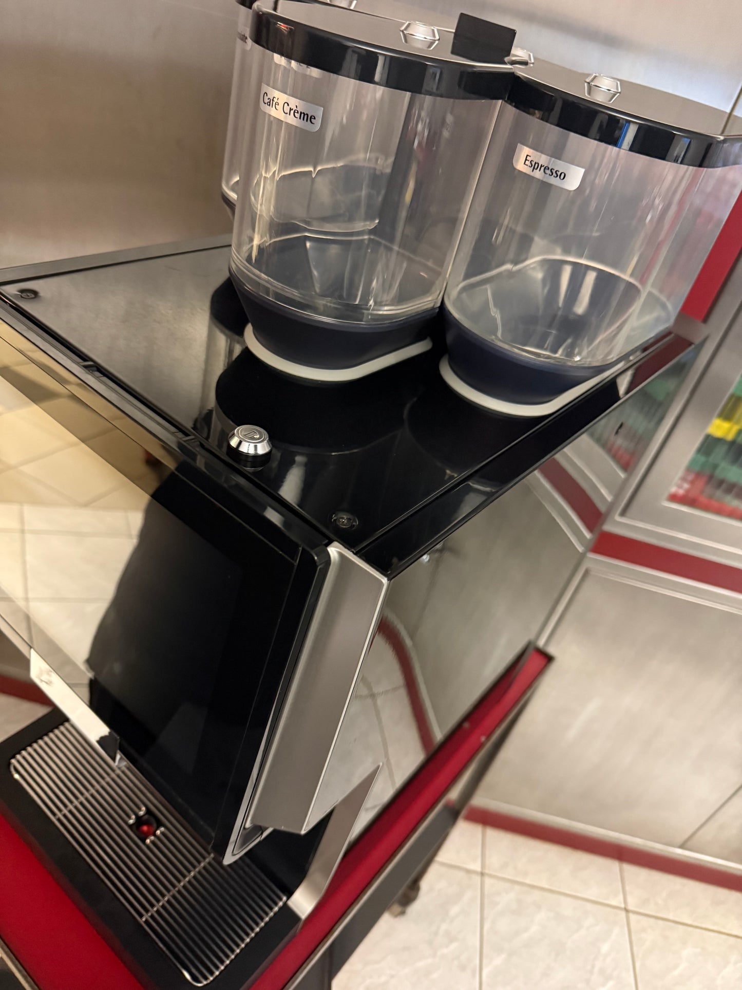 WMF 5000S+ Plus Kaffee-Vollautomat Black, Dynamic, 2x Choc/ Topping, Service NEU, MwSt.